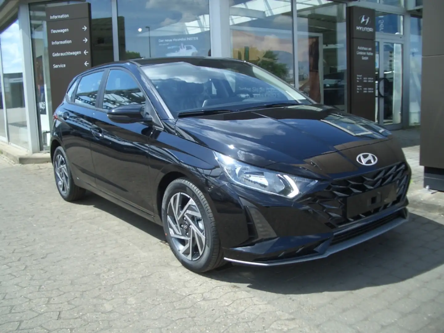 Hyundai i20 Facelift MJ25 1.0 Trend, Navigation, AKTION! Schwarz - 1