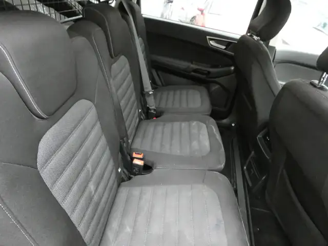 Ford S-Max view 10