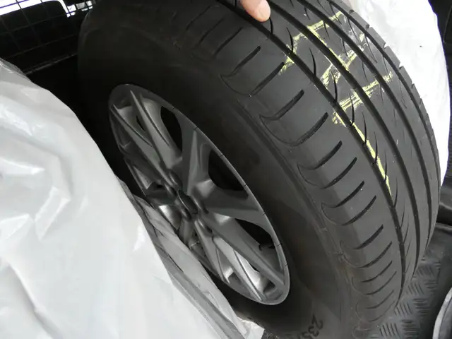 Ford S-Max view 8
