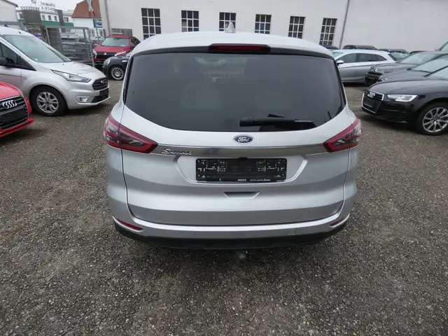 Ford S-Max view 5