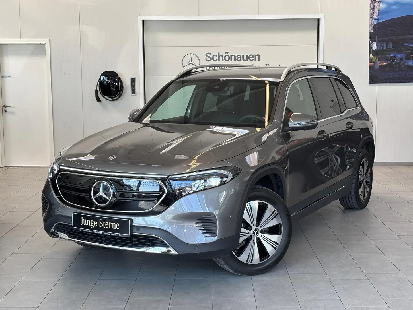 Mercedes-Benz EQB 300 4M 7 SITZER+ADVANCED+360°+CARPLAY+SHZ Grijs - 1