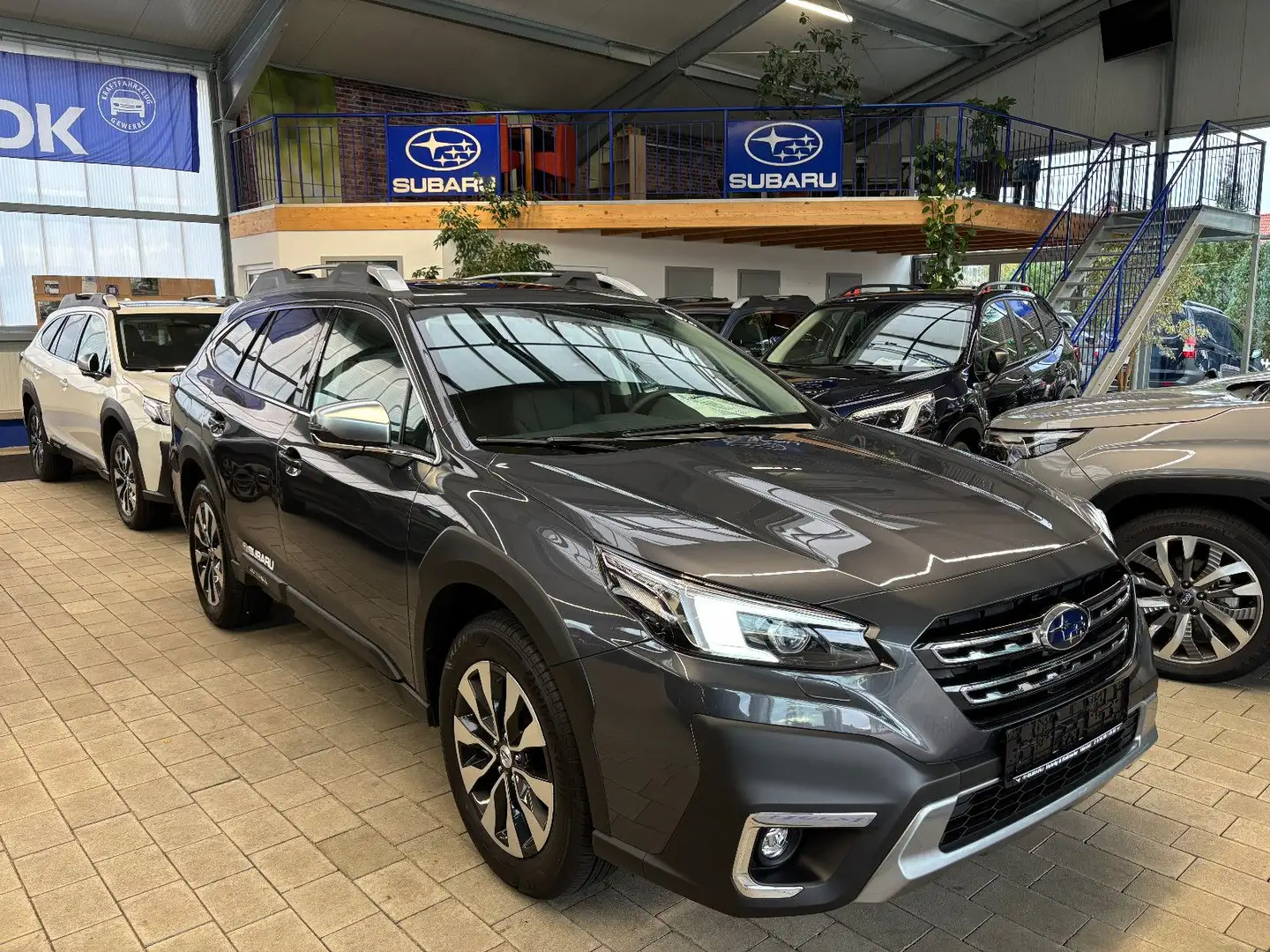 Subaru OUTBACK Outback Platinum Grau - 1