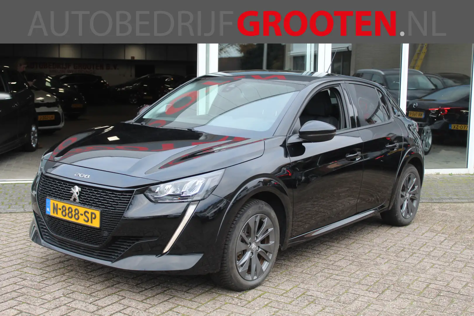 Peugeot e-208 EV Allure 50 kWh Zwart - 1