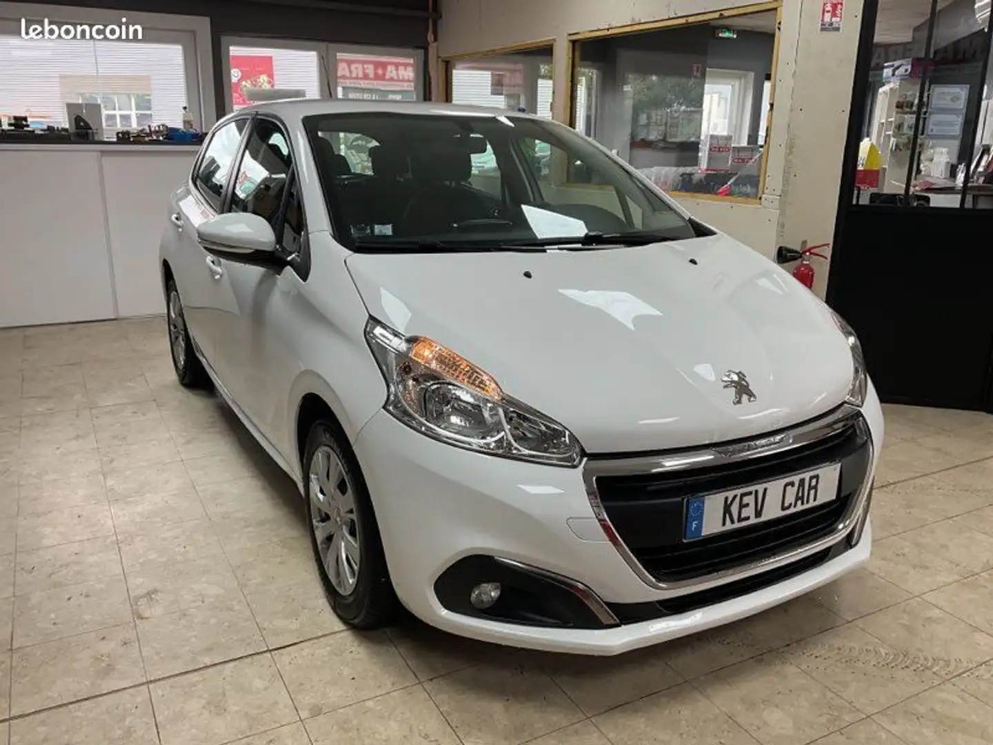 Peugeot 208 HDI 100cv garantie 12mois Blanc - 2