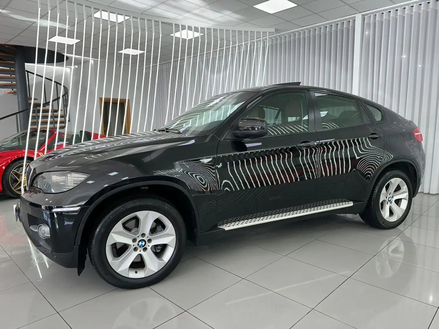 BMW X6 xDrive 35iA Noir - 2