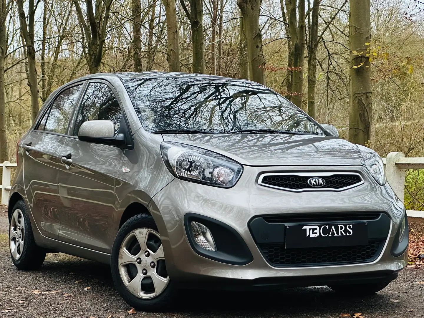 Kia Picanto ** 44.000 KM ** BOÎTE AUTOMATIQUE ** Gris - 2