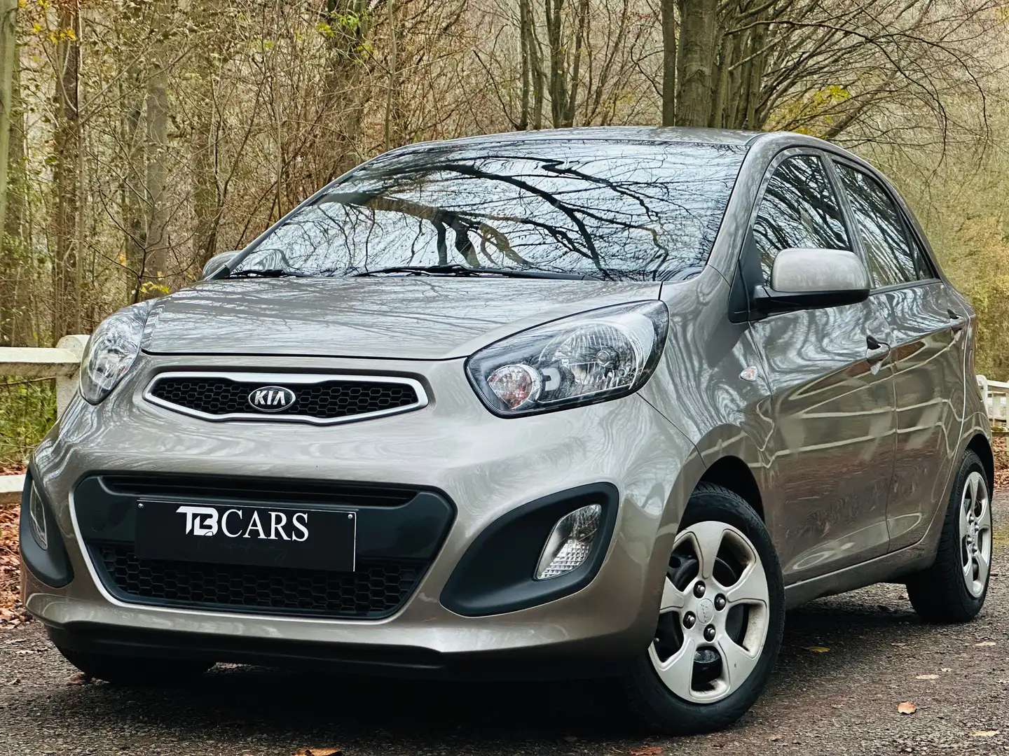 Kia Picanto ** 44.000 KM ** BOÎTE AUTOMATIQUE ** Gris - 1