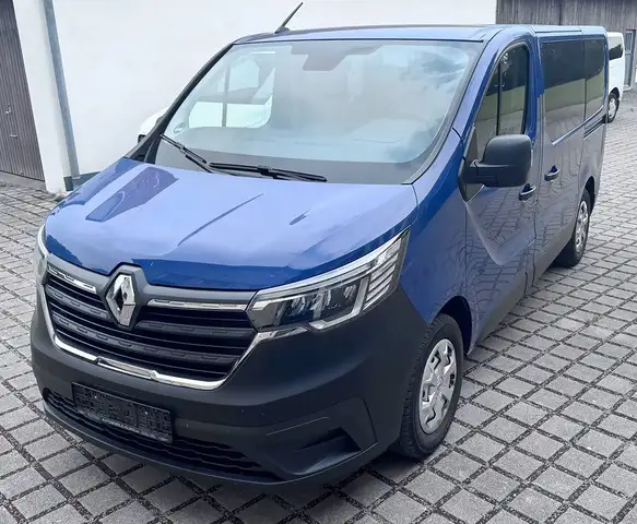 Renault Trafic Blue dCi 110 L1 H1 9 Sitzer 2 Schiebetüren