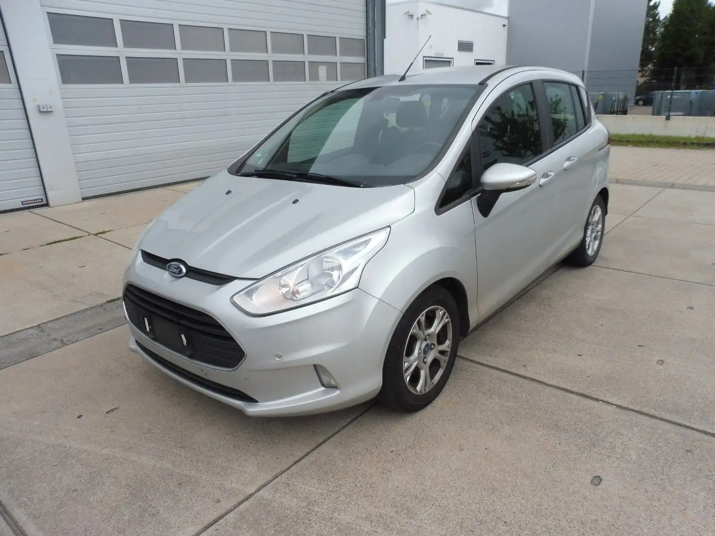 Ford B-Max 1,0 EcoBoost 74kW S/S SYNC Edition Euro 6 Argintiu - 1