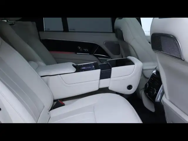 Land Rover Range Rover view 13