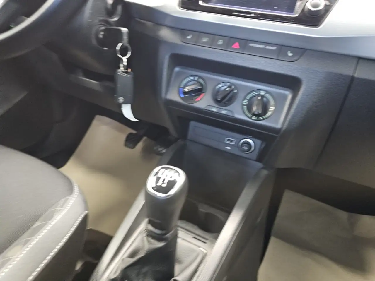 Skoda Fabia Ambition Kamera,Sitzheizung,App-Connect, миниатюра 8