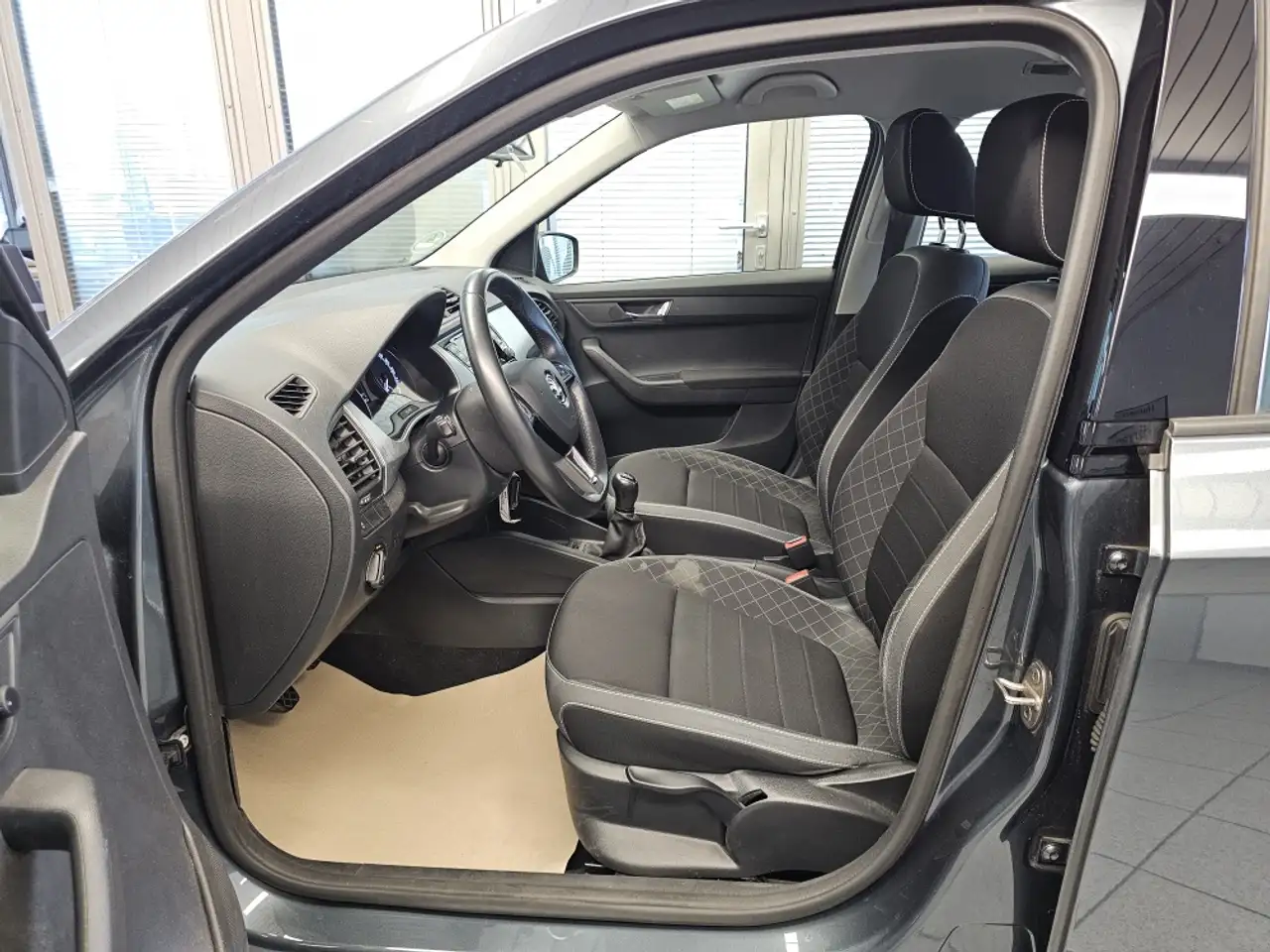 Skoda Fabia Ambition Kamera,Sitzheizung,App-Connect, миниатюра 18