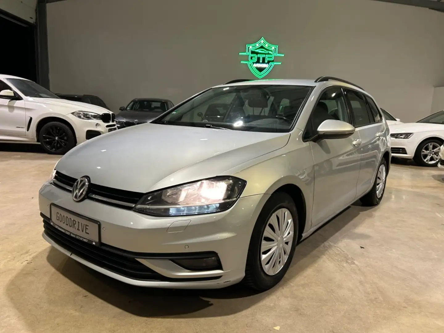 Volkswagen Golf VII Variant Trendline BMT/Start-Stopp Silber - 1