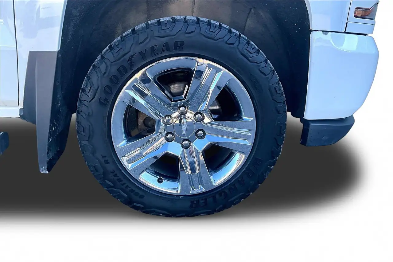 Chevrolet Silverado 1500 снимка Chevrolet Silverado 1500