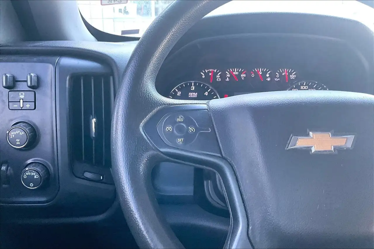 Chevrolet Silverado 1500 снимка Chevrolet Silverado 1500