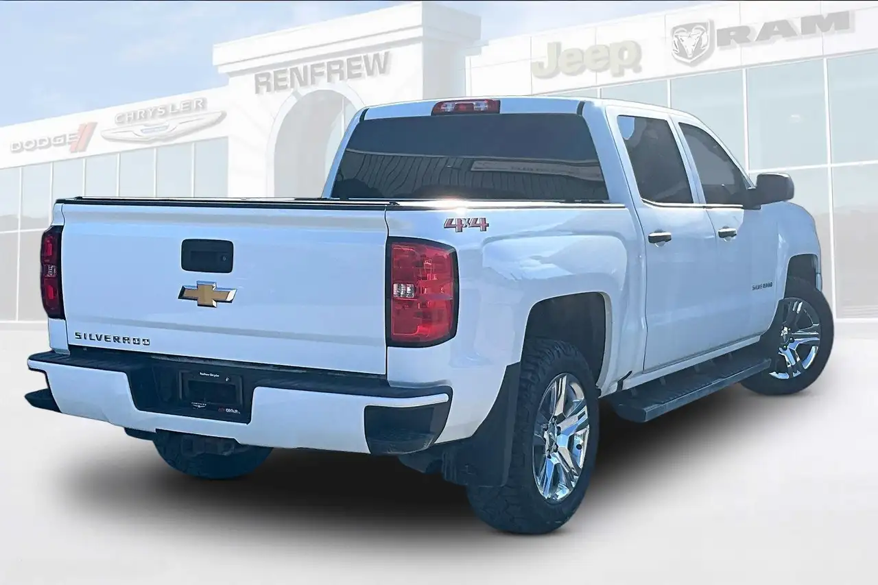 Chevrolet Silverado 1500 снимка Chevrolet Silverado 1500