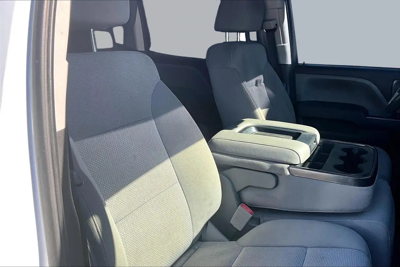 Chevrolet Silverado 1500 снимка Chevrolet Silverado 1500