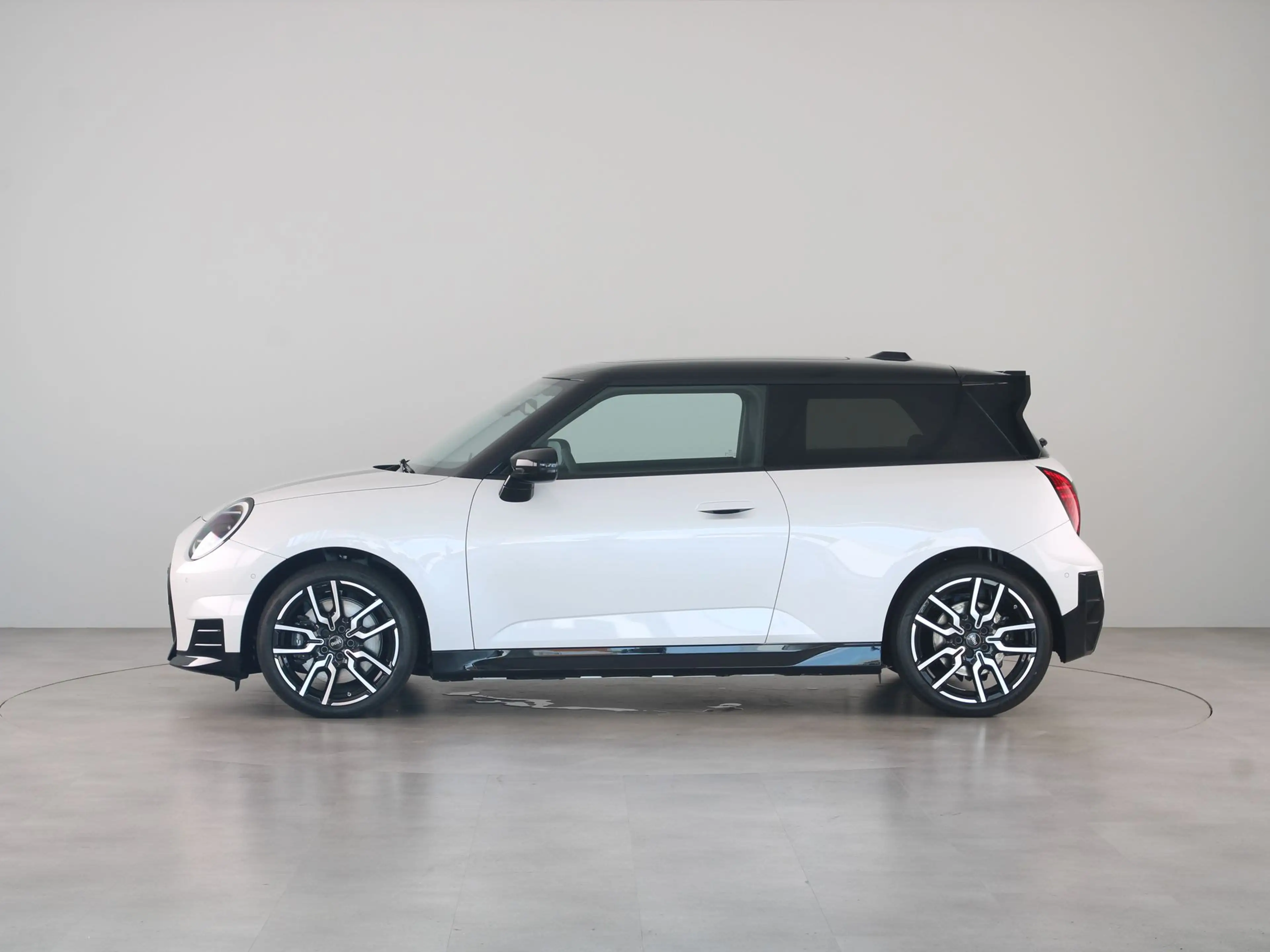 MINI Cooper E John Cooper Works Pakket L — photo 8