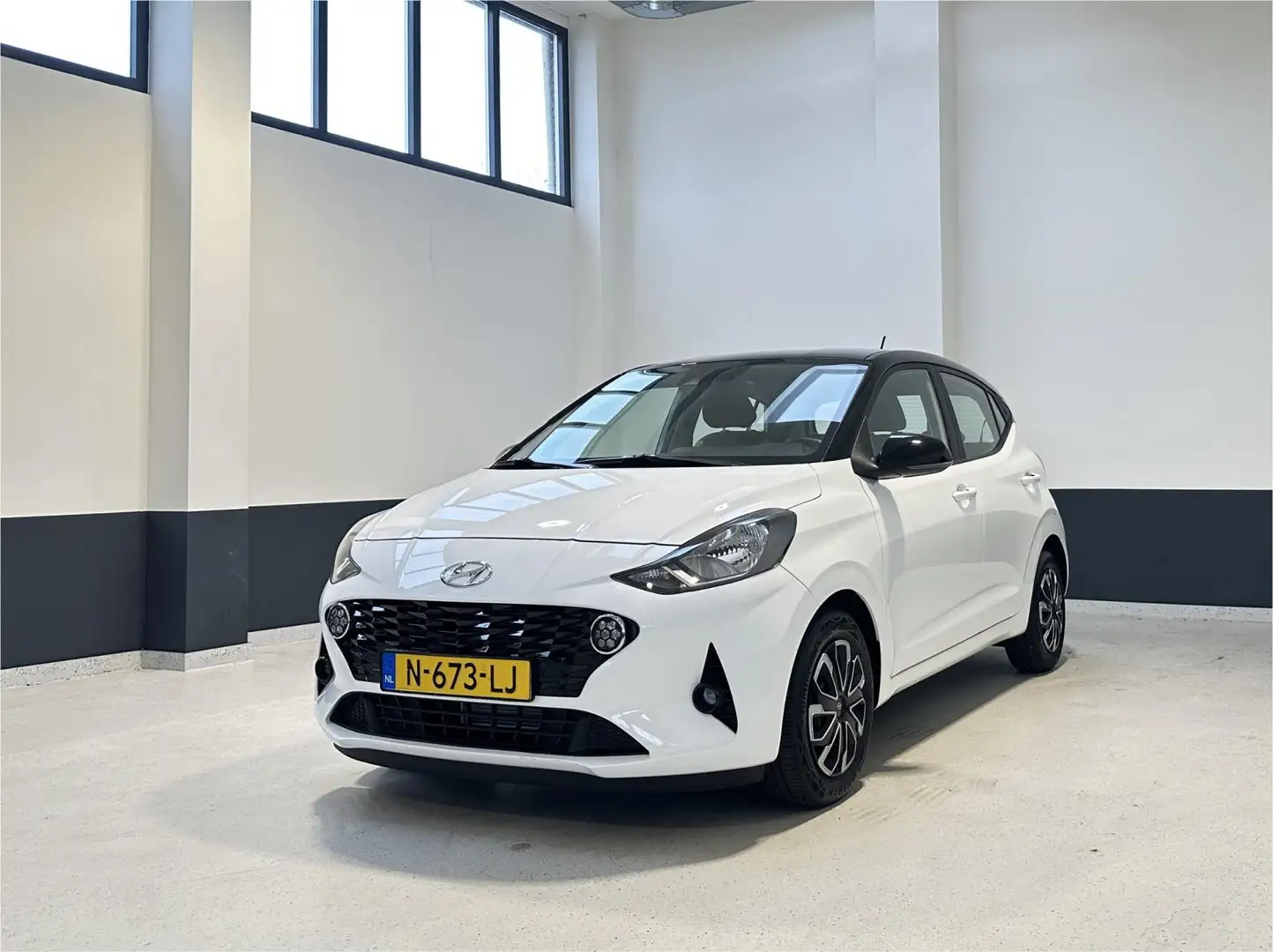 Hyundai i10 1.0 Comfort |1 Eig | Apple Carplay\ Android Auto| Wit - 2