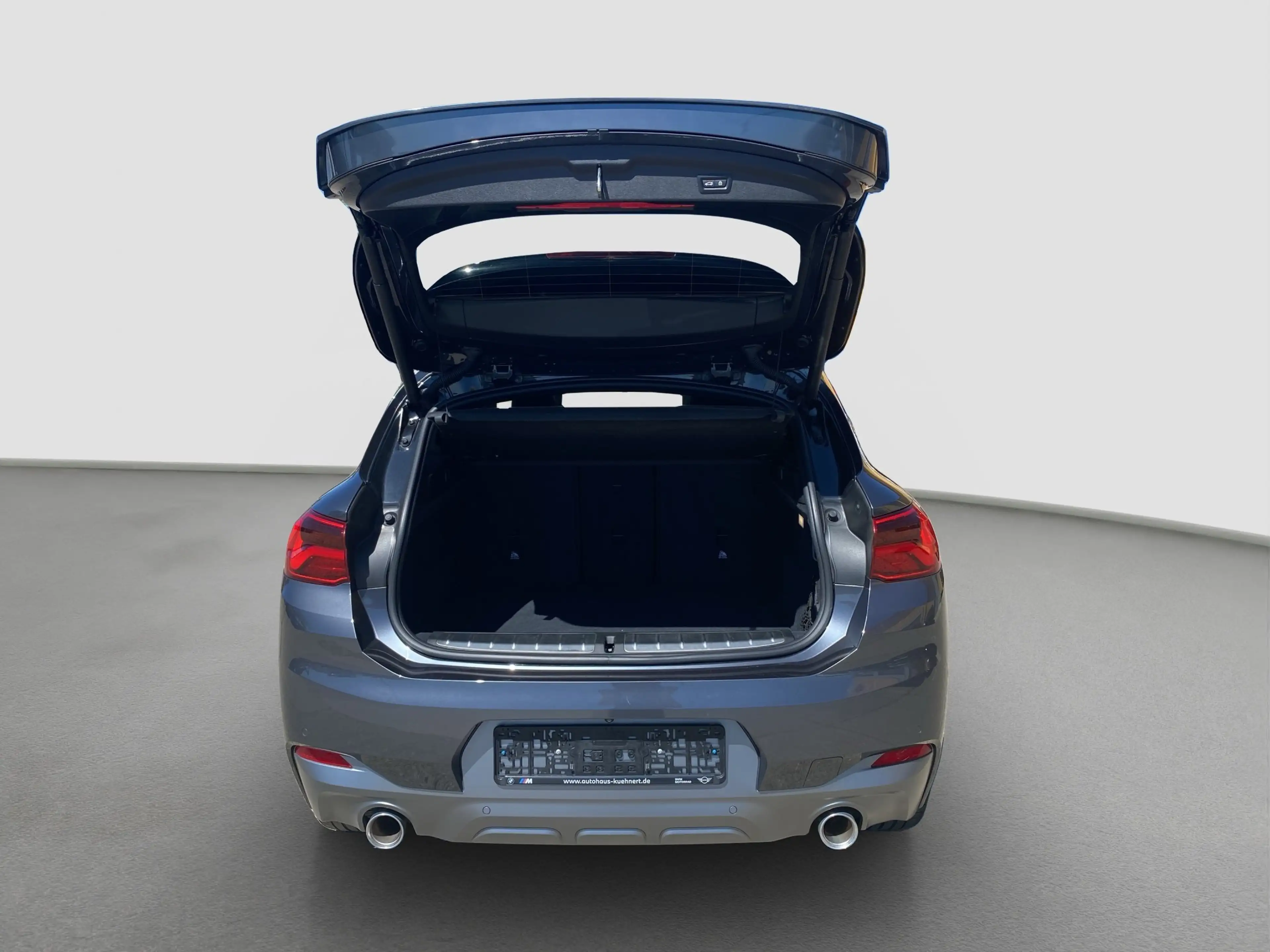 BMW X2 xDrive 20d //M-Sport X LED Pano AHK RFK HUD Hifi — photo 10