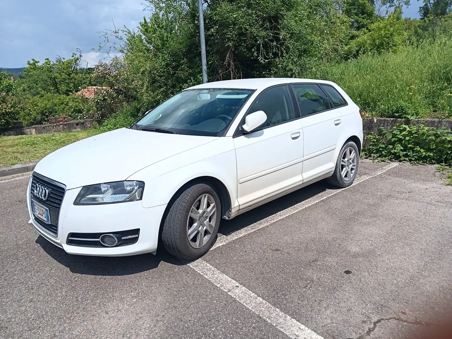 Audi A3 A3 II 2008 Sportback Sportback 1.6 tdi Attraction Білий - 1
