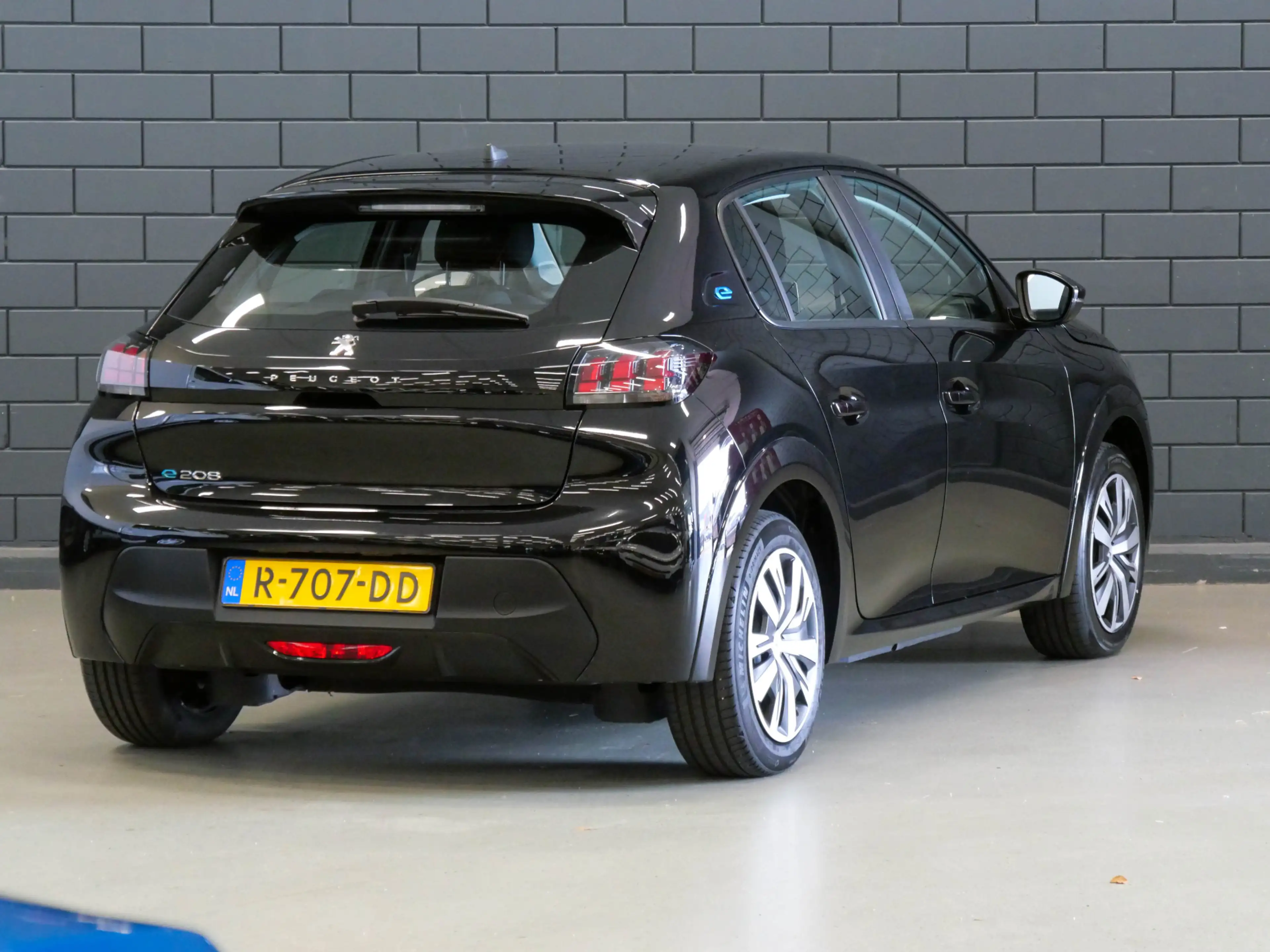 Peugeot e-208 EV Active 50 kWh | APPLE CARPLAY / ANDORID AUTO | — photo 2