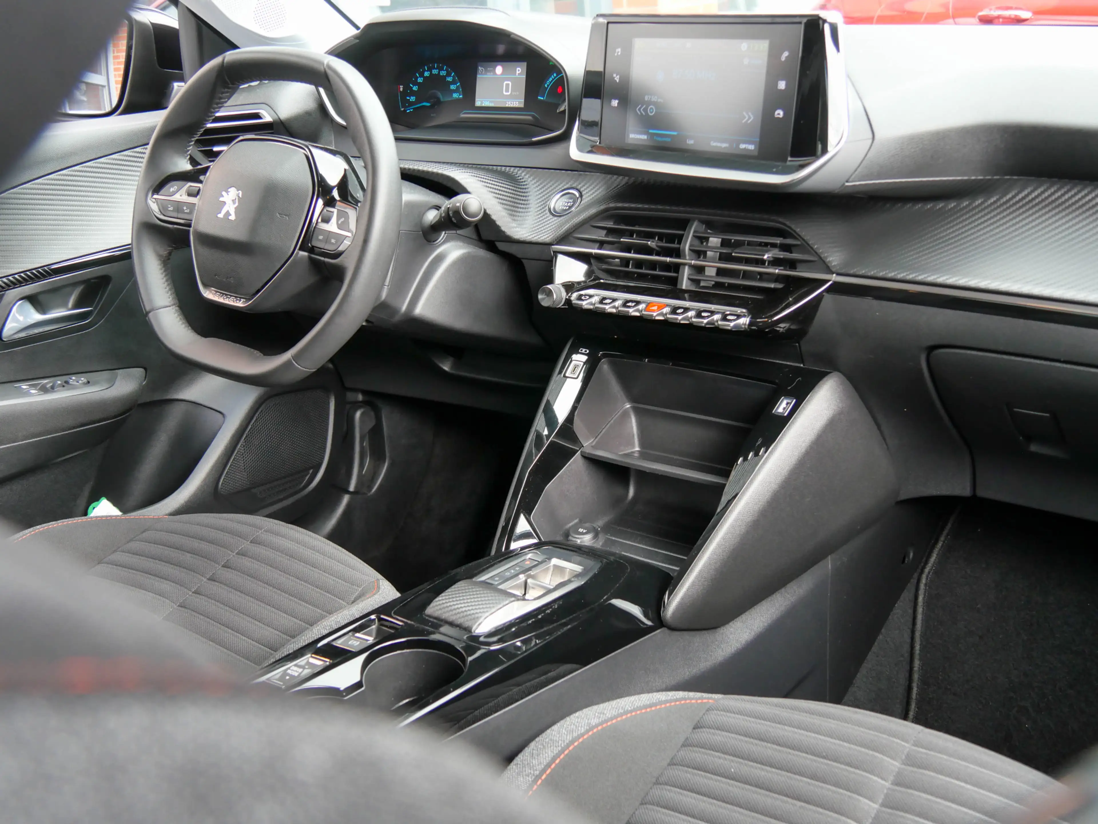 Peugeot e-208 EV Active 50 kWh | APPLE CARPLAY / ANDORID AUTO | — photo 3