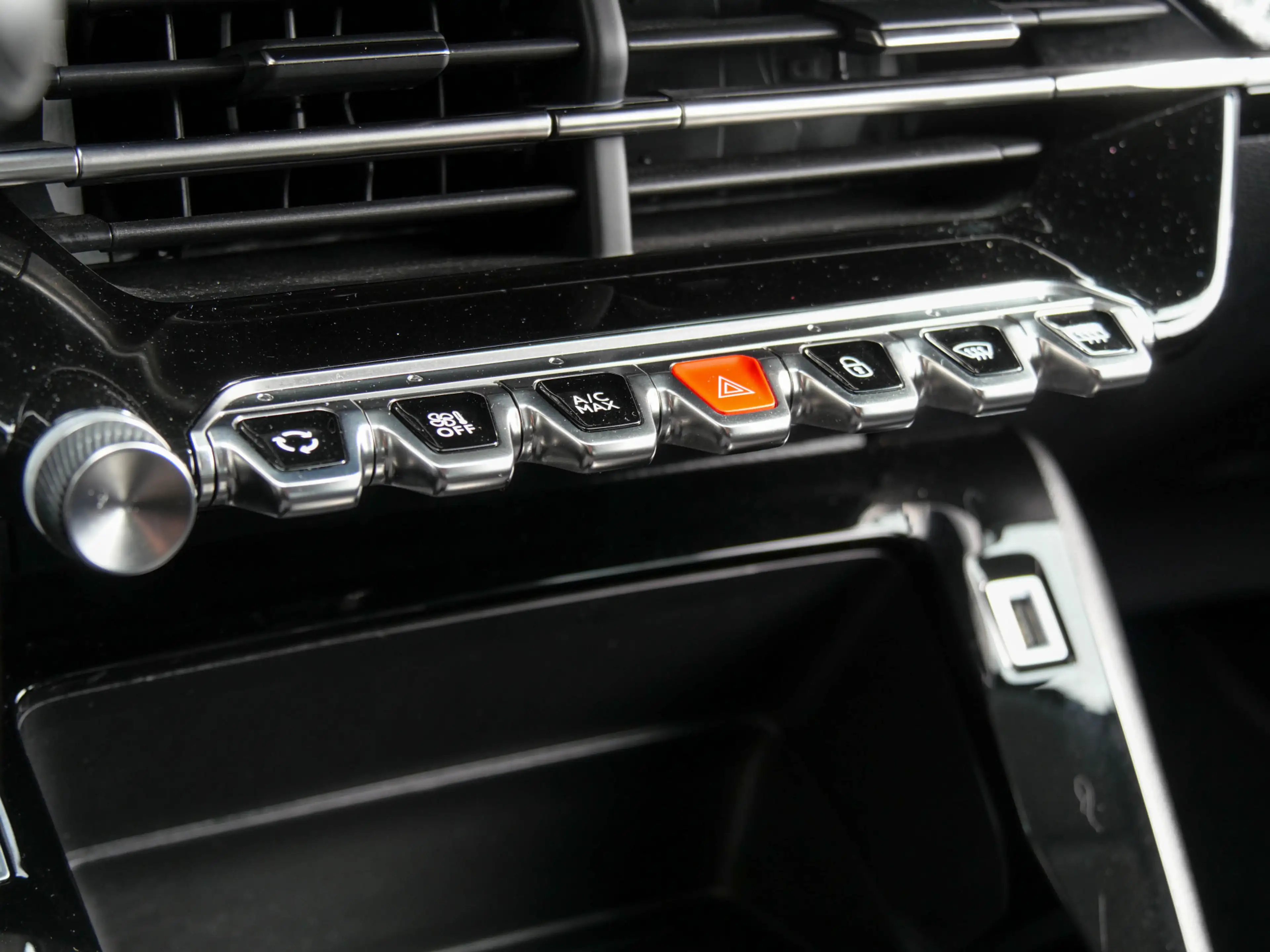 Peugeot e-208 EV Active 50 kWh | APPLE CARPLAY / ANDORID AUTO | — photo 9