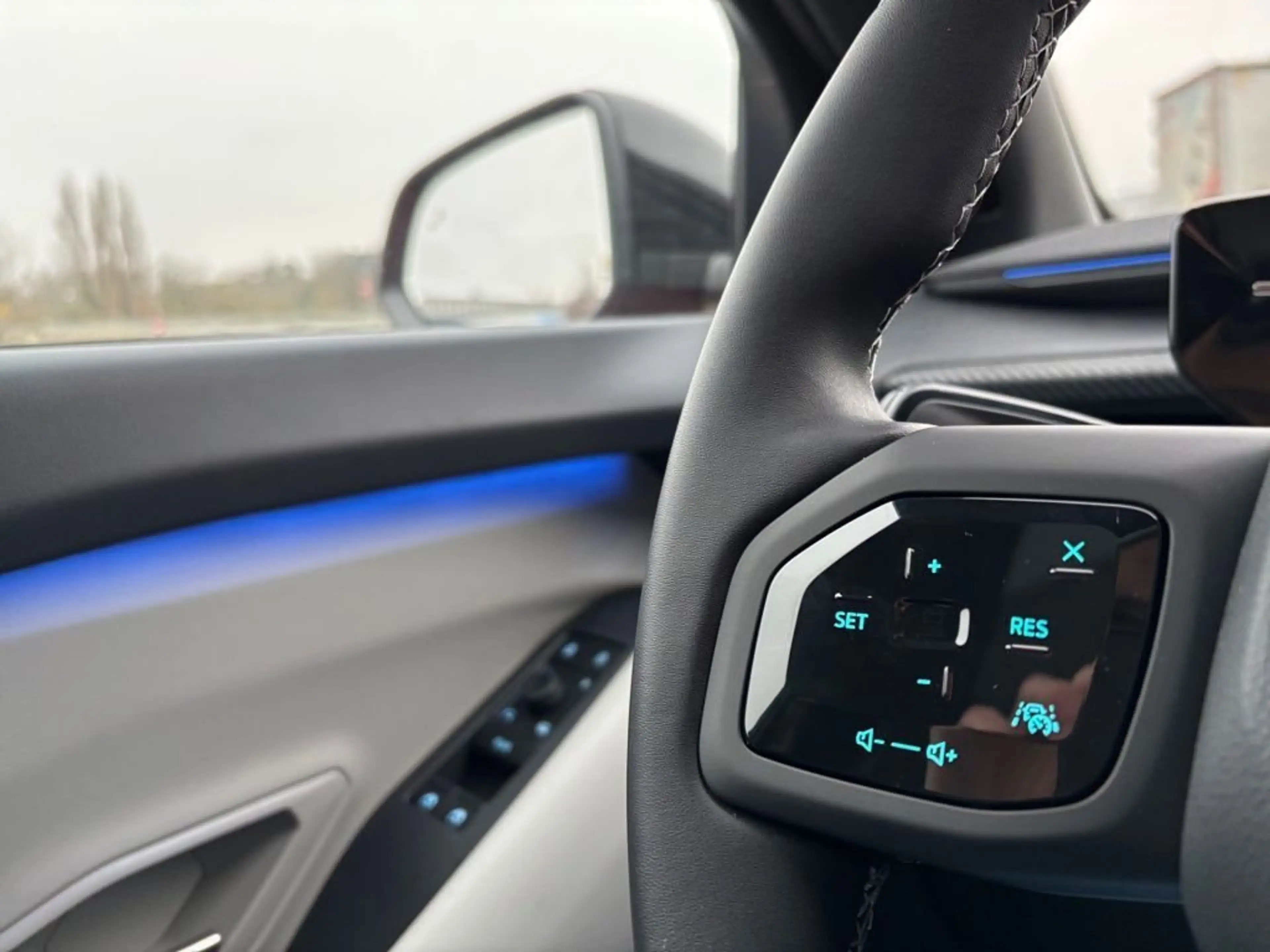 Ford Capri 79kWh AWD Premium — photo 13