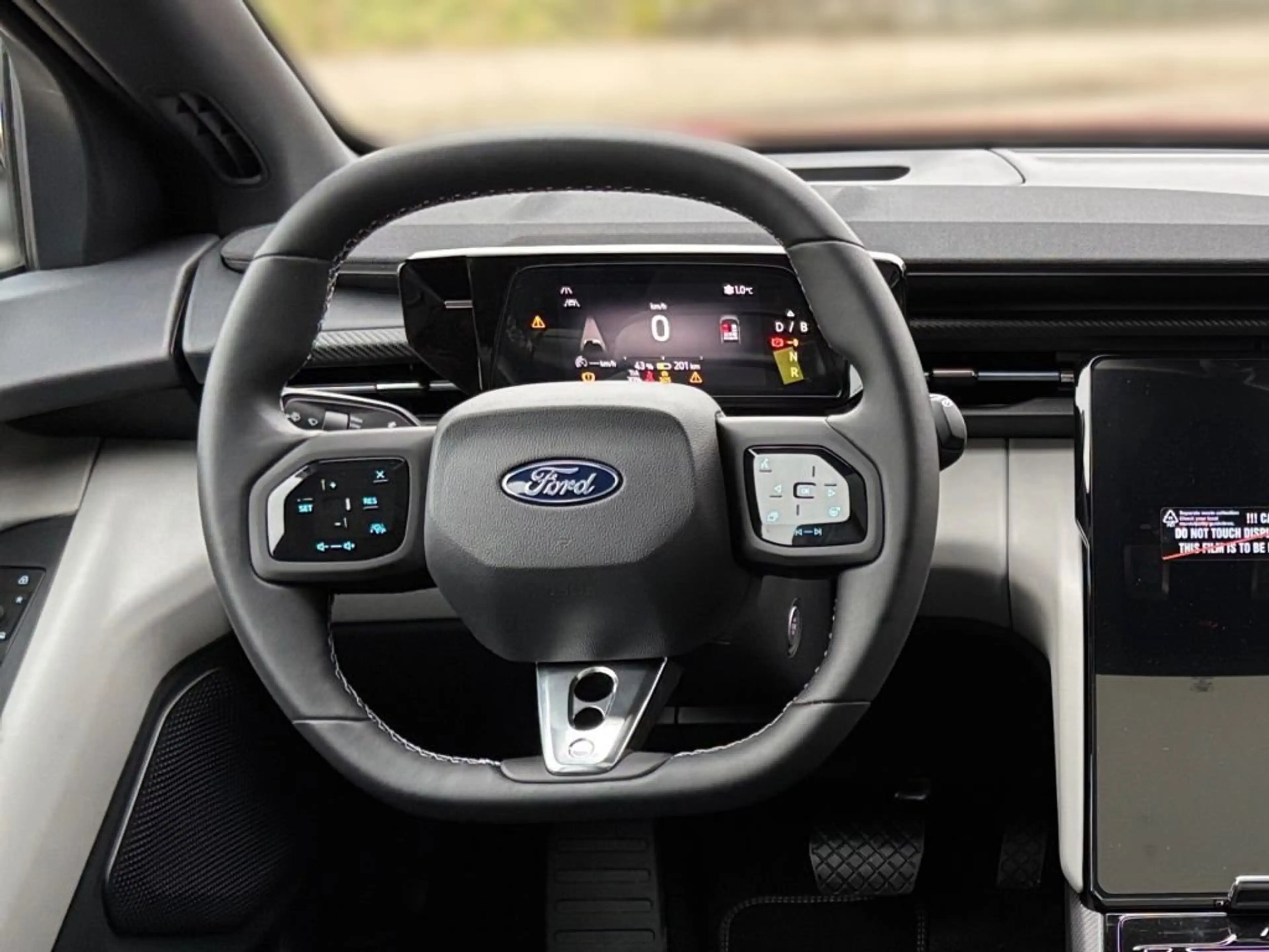 Ford Capri 79kWh AWD Premium — photo 12