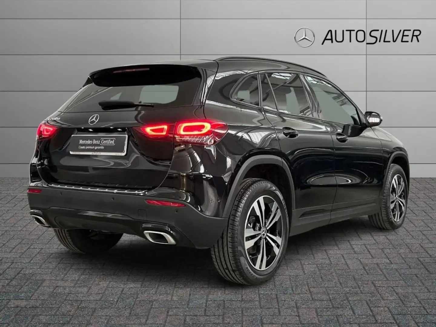 Mercedes-Benz GLA 200 d Automatic Sport Plus Negro - 2