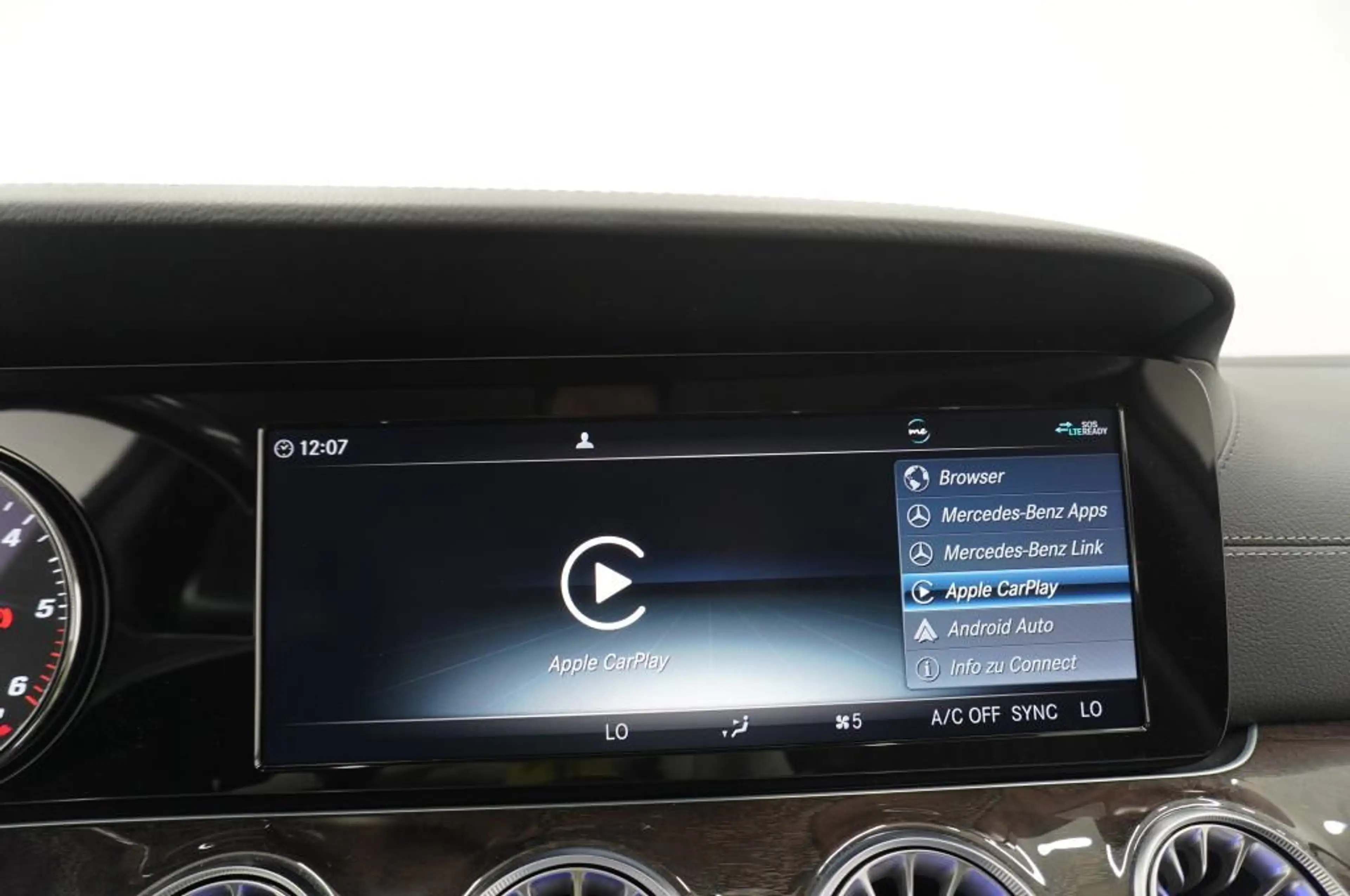 Mercedes-Benz CLS 350 d 4Matic 9G-Tronic Navi/Leder/LED/Kamera — photo 14