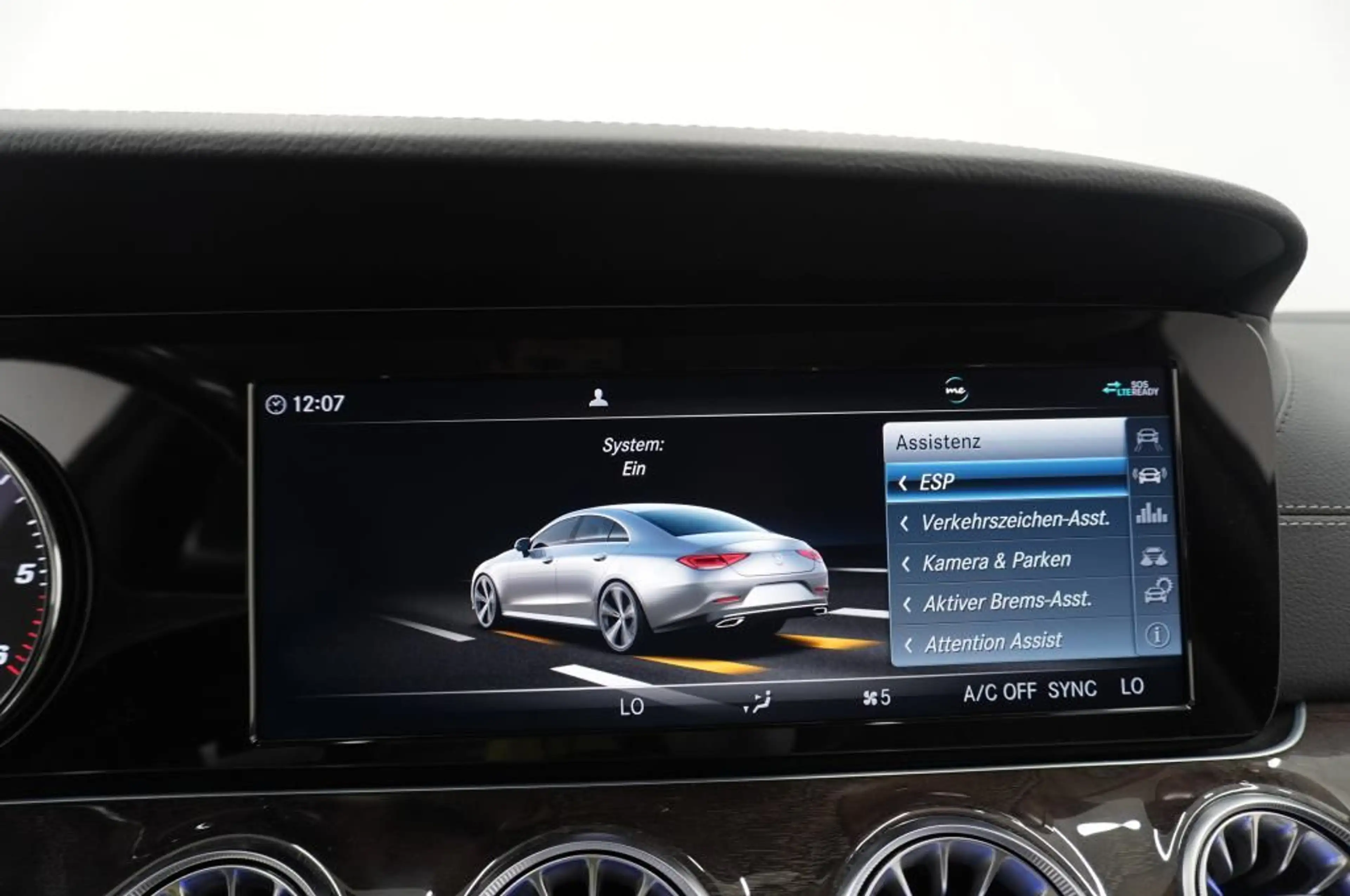 Mercedes-Benz CLS 350 d 4Matic 9G-Tronic Navi/Leder/LED/Kamera — photo 13