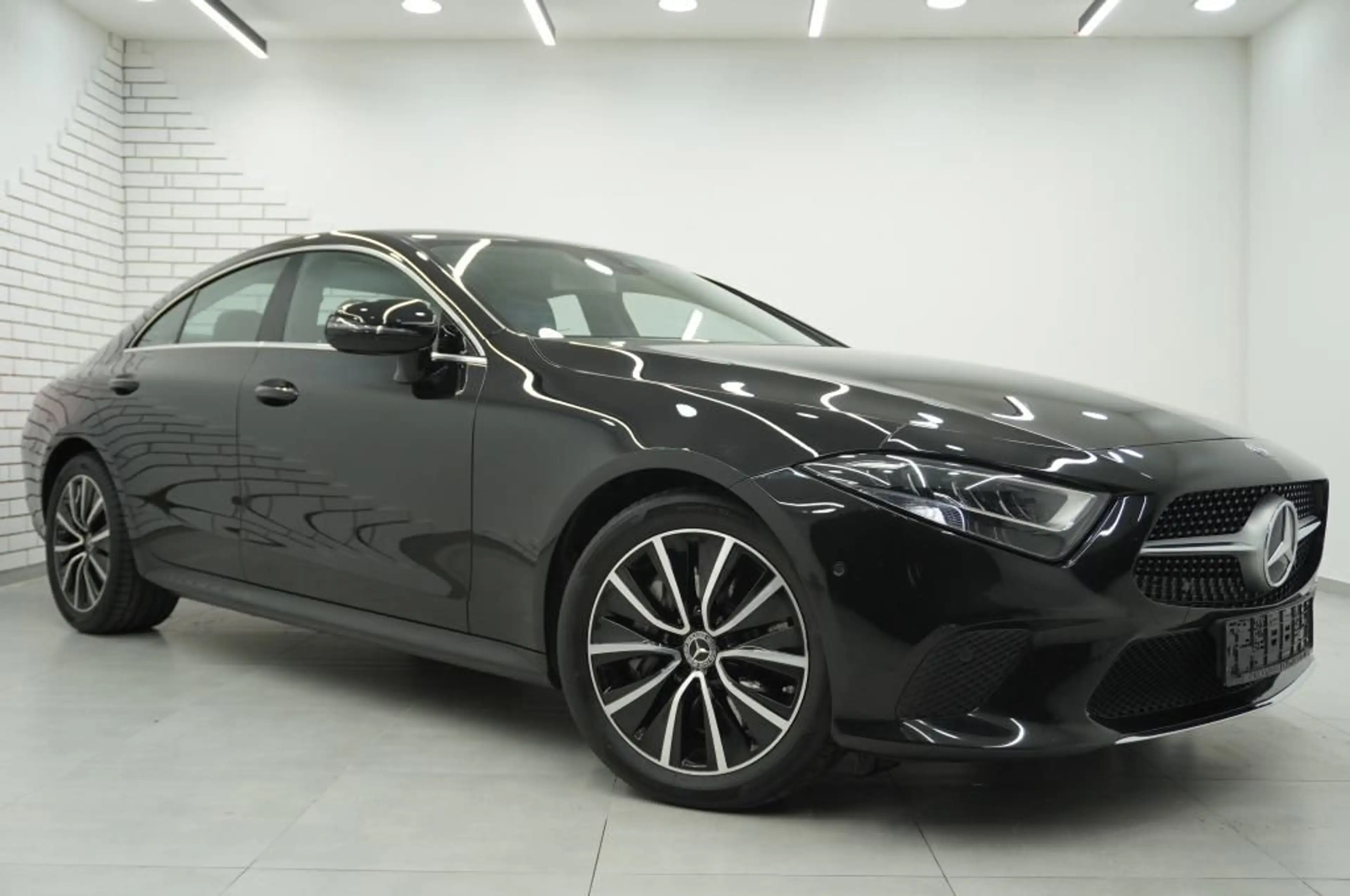 Mercedes-Benz CLS 350 d 4Matic 9G-Tronic Navi/Leder/LED/Kamera — photo 2
