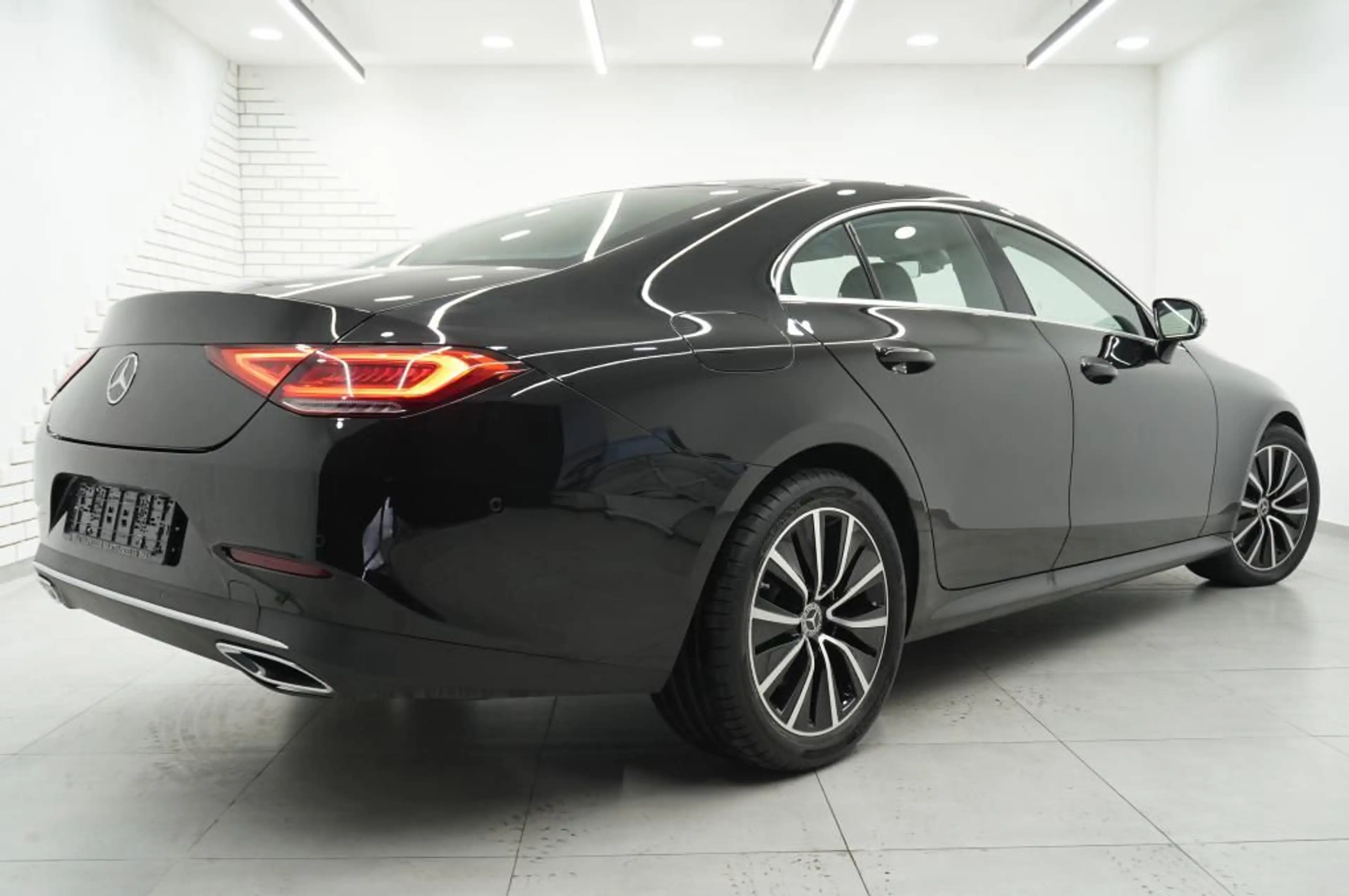 Mercedes-Benz CLS 350 d 4Matic 9G-Tronic Navi/Leder/LED/Kamera — photo 4