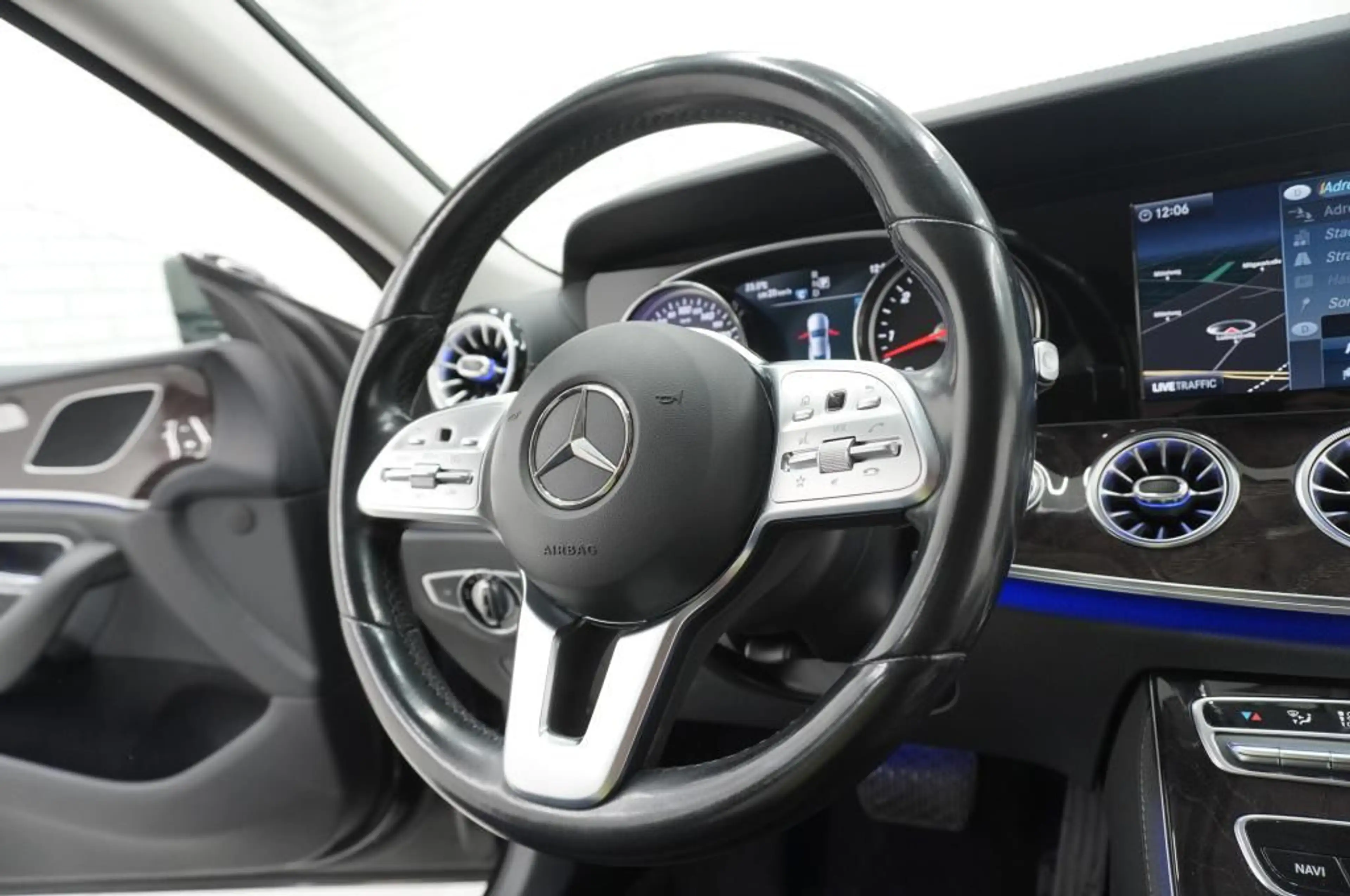 Mercedes-Benz CLS 350 d 4Matic 9G-Tronic Navi/Leder/LED/Kamera — photo 10