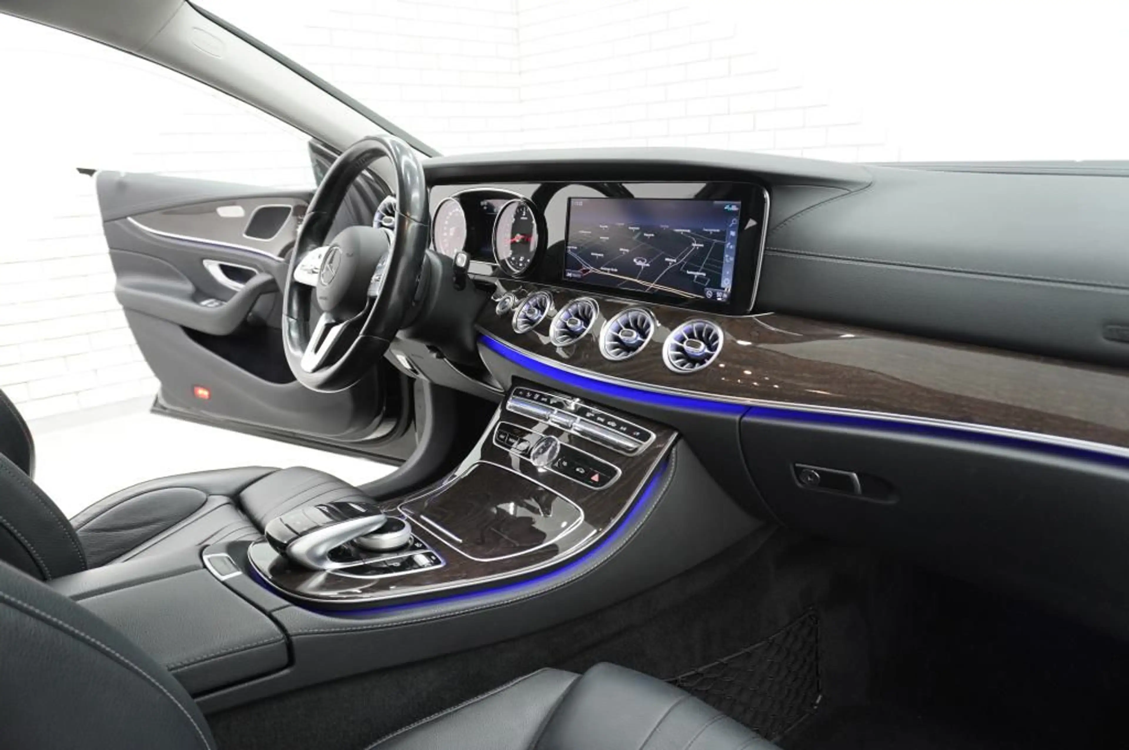 Mercedes-Benz CLS 350 d 4Matic 9G-Tronic Navi/Leder/LED/Kamera — photo 6