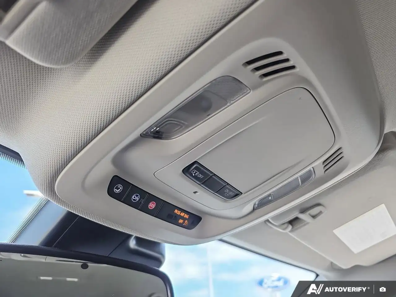 Buick Envision photo Buick Envision