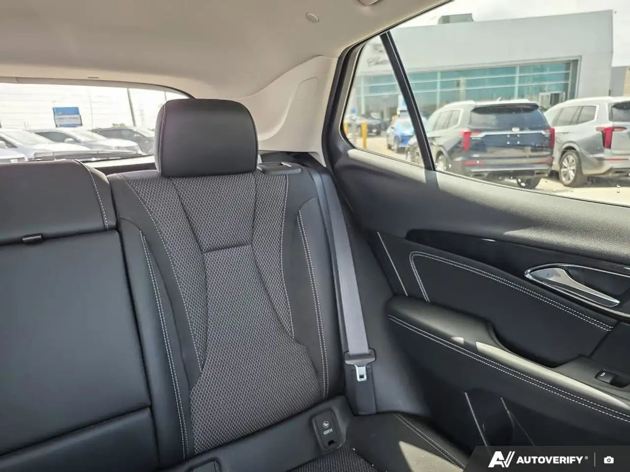 Buick Envision photo Buick Envision