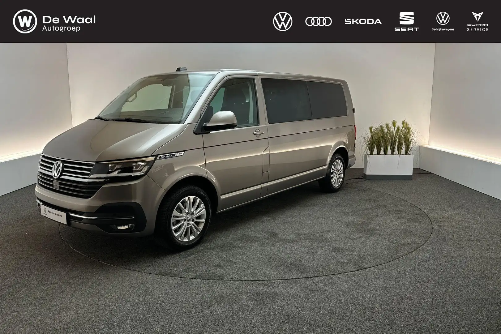 Volkswagen T6.1 Transporter 2.0 TDI 150pk DSG L2H1 30 DC Bulli | Trekhaak, App Beige - 1