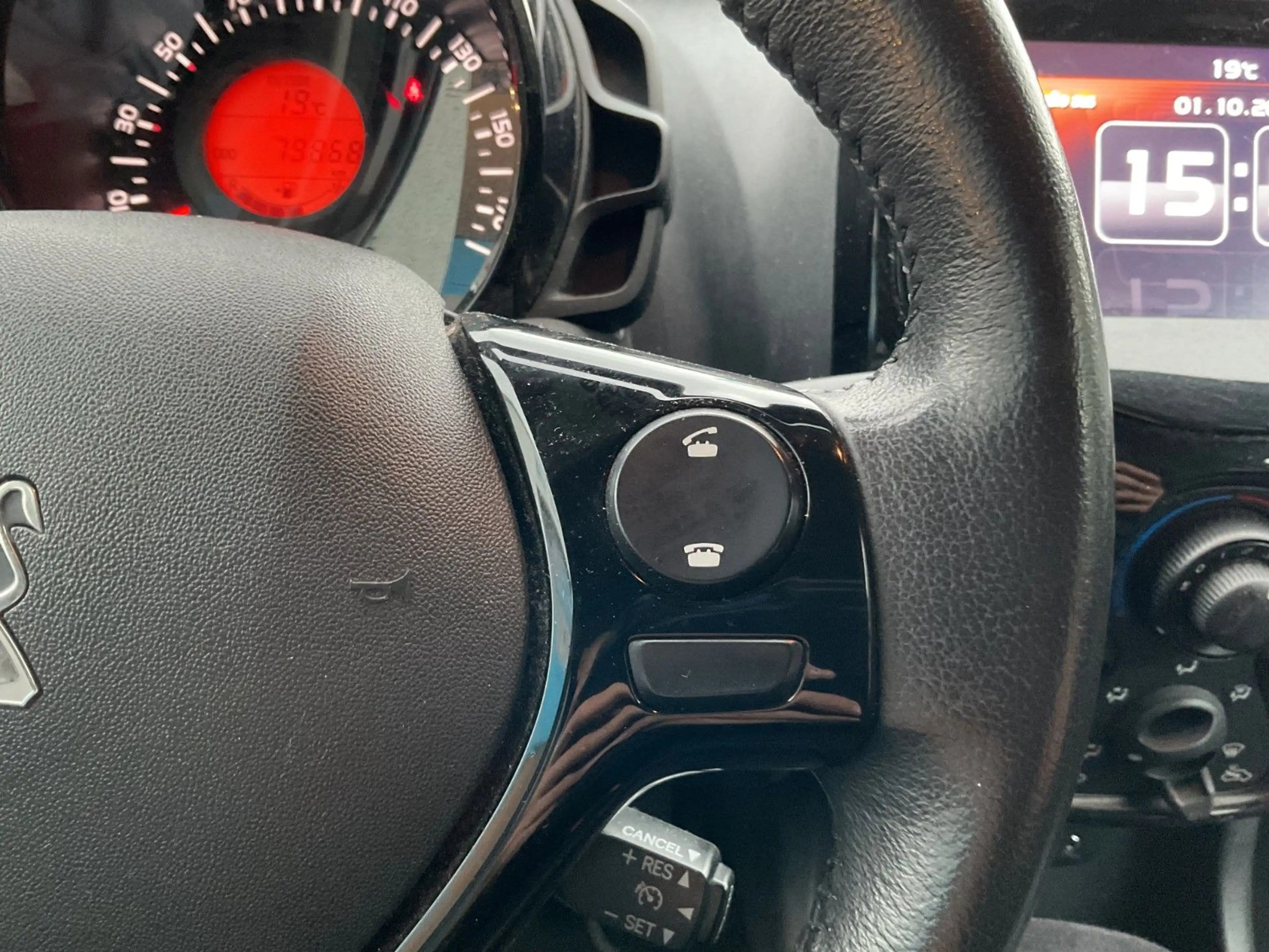Peugeot 108 TOP Style Faltdach Klima Kamera — photo 13