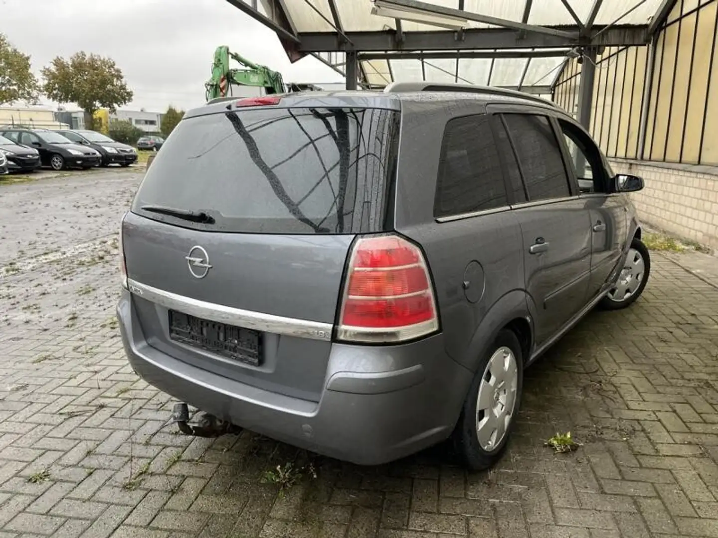 Opel Zafira Edition Grau - 2