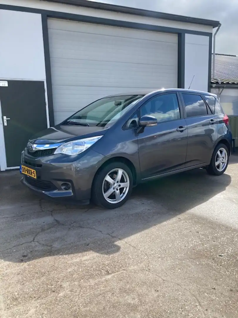 Subaru Trezia Toyota verso s 1.3 Comfort Gri - 1