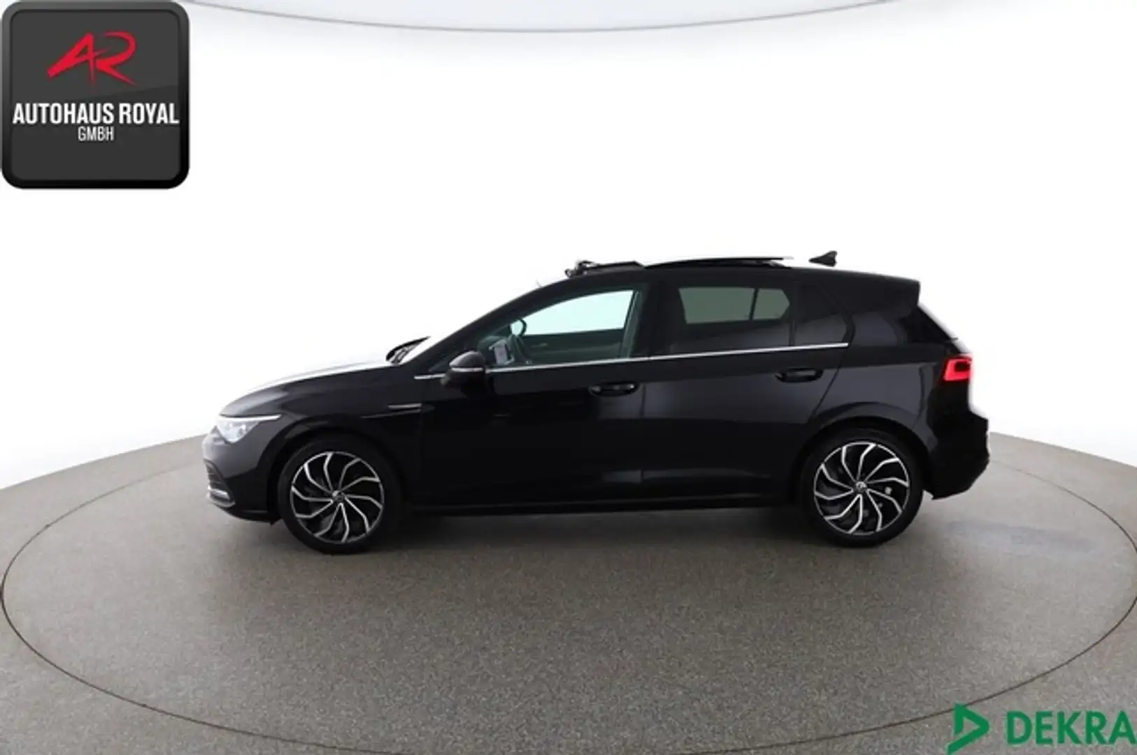 Volkswagen Golf VIII 2.0 TDI  HUD,STANDHZ,KEYLESS,MASSAGE Černá - 2