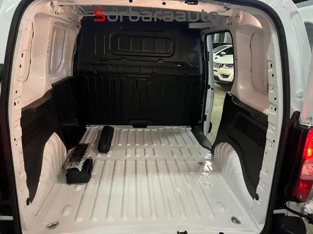 Peugeot Partner view 10