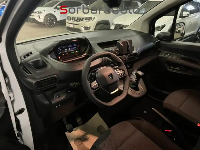 Peugeot Partner view 11