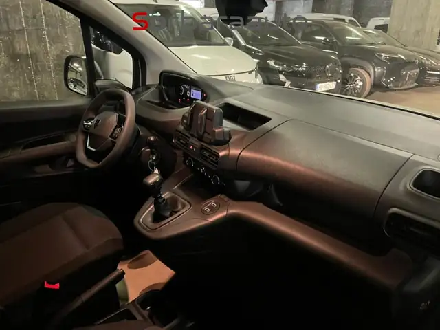 Peugeot Partner view 15