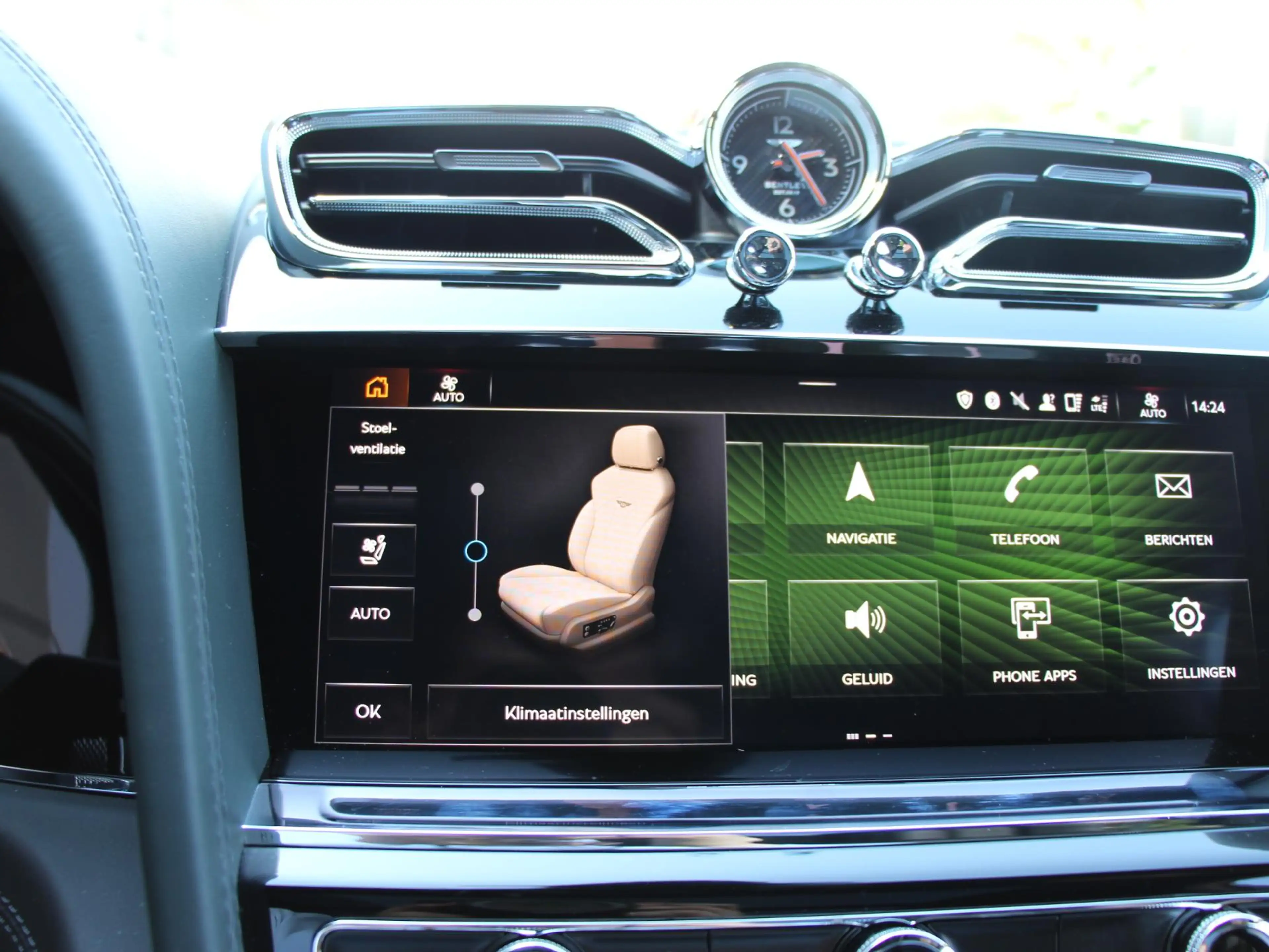 Bentley Bentayga 3.0 V6 Hybrid S | Naim | Massage | Comfort Spec | — photo 39