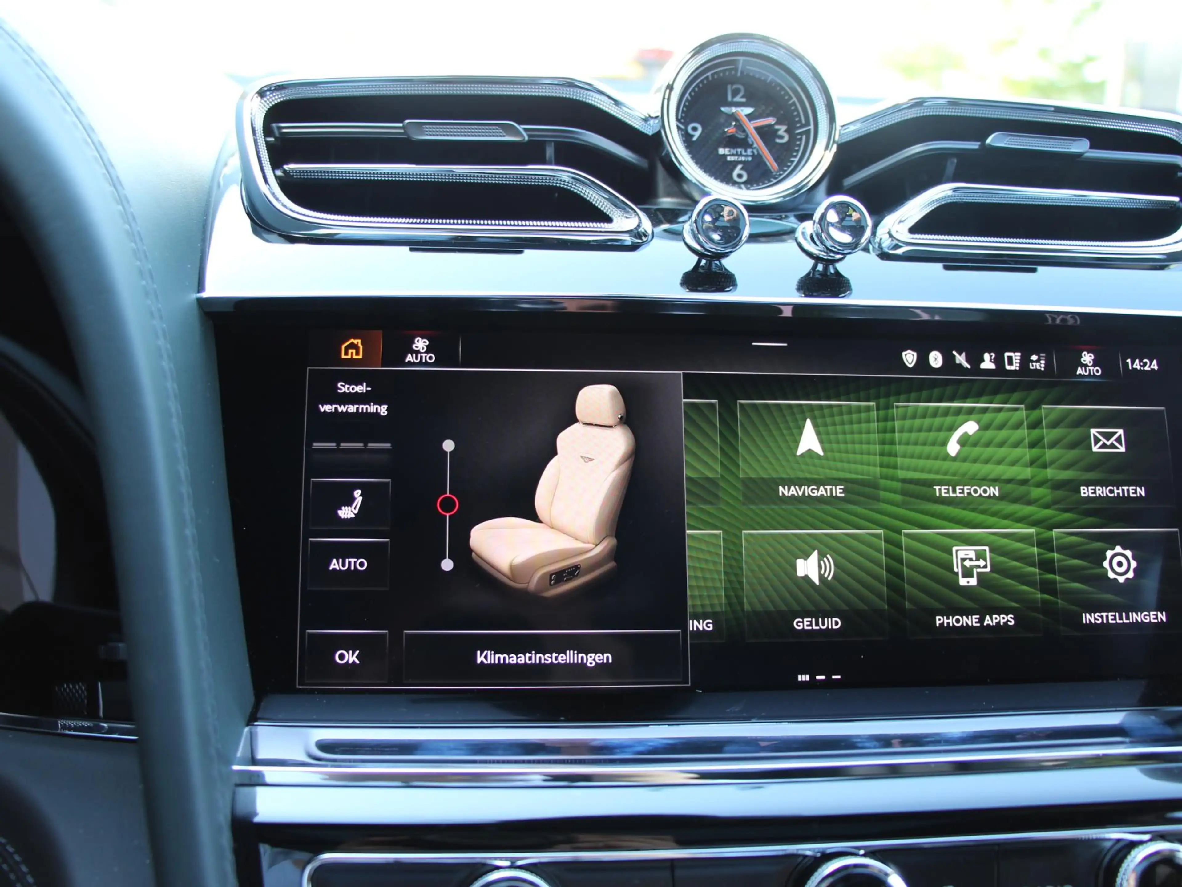 Bentley Bentayga 3.0 V6 Hybrid S | Naim | Massage | Comfort Spec | — photo 38