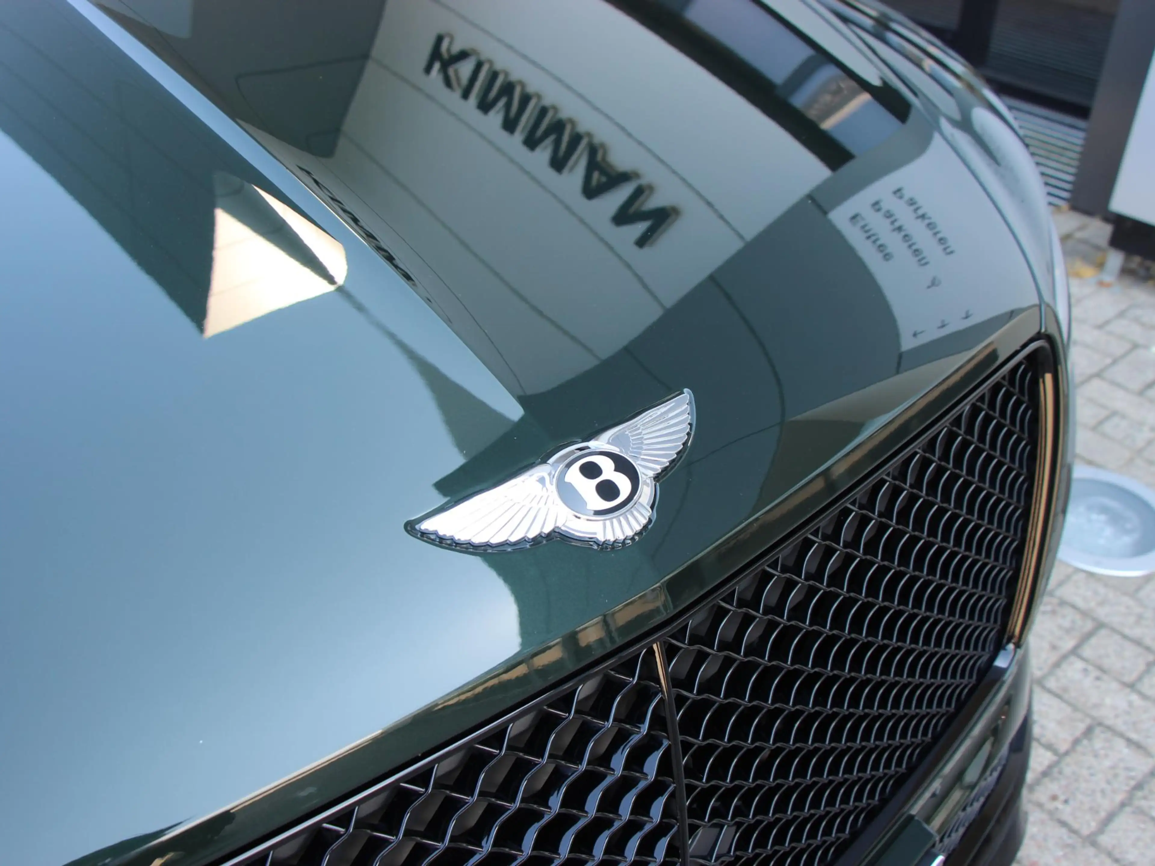 Bentley Bentayga 3.0 V6 Hybrid S | Naim | Massage | Comfort Spec | — photo 4